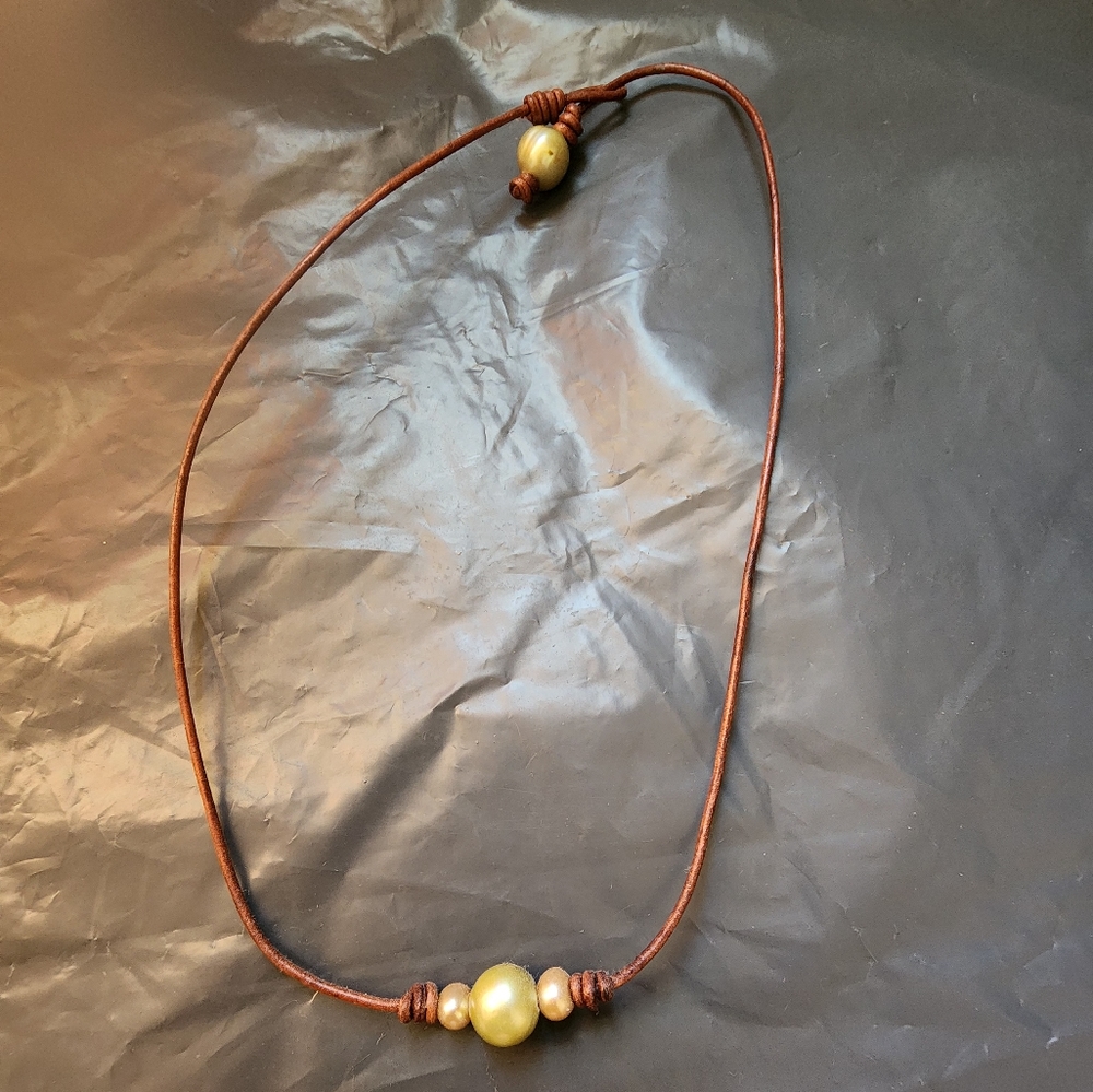 Handmade leather and pearl necklace
